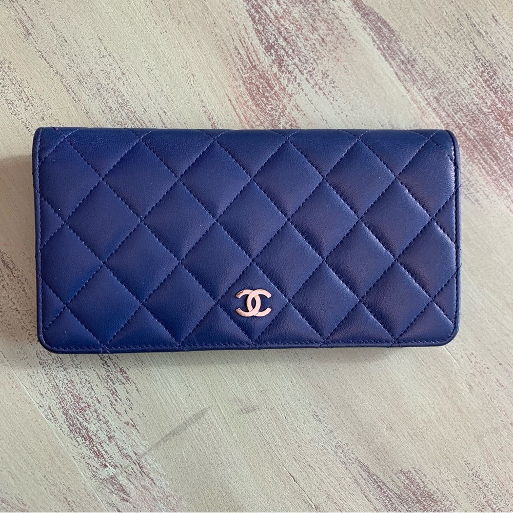 💙 CHANEL Blue Quilted Calfskin Flap Bifold Wallet